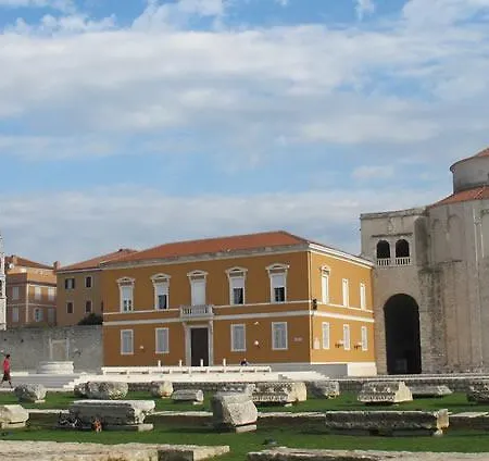 Luxury Studio * Zara